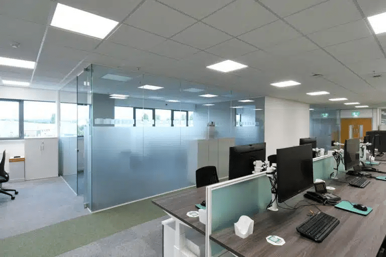 The Benefits of Glass Office Partitions