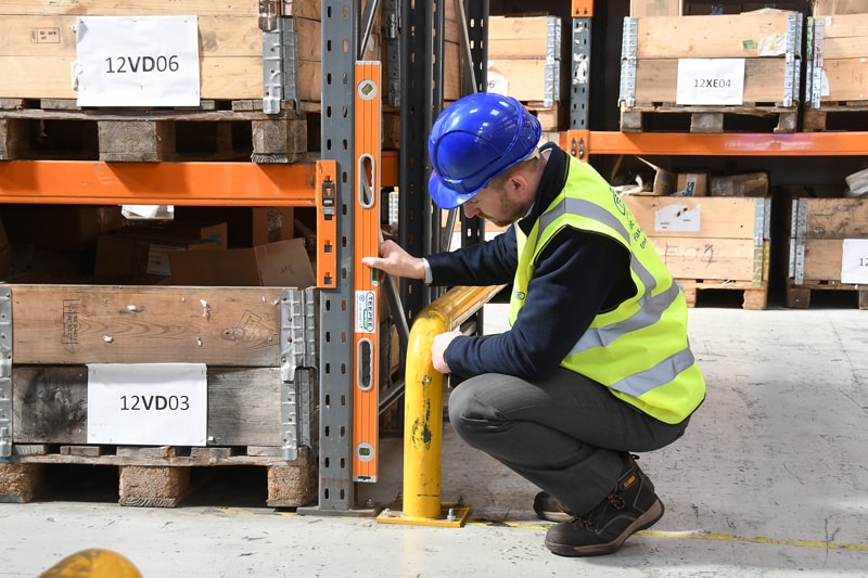 storage-equipment-inspectors-teepee A storage equipment inspection being carried out by a Teepee Materials Handling inspector