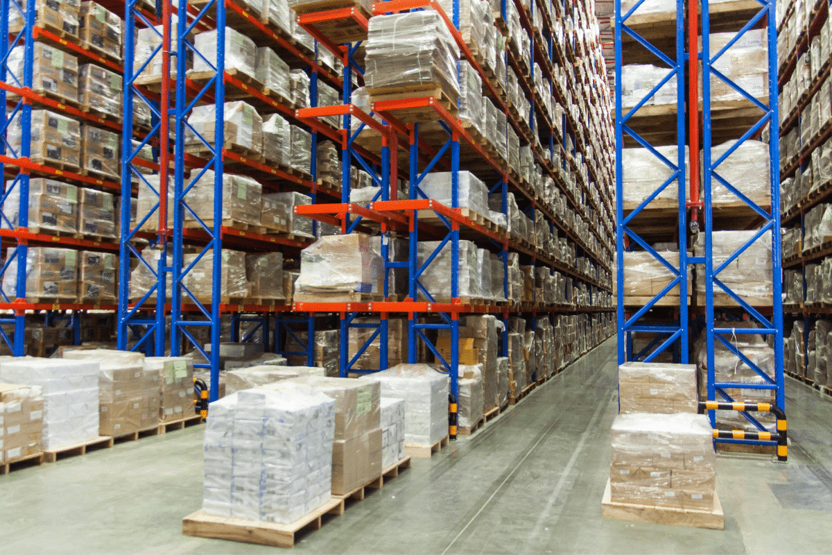 uk-warehouse-pallet-racking-installers A pallet racking system by UK suppliers and installers Teepee Materials Handling