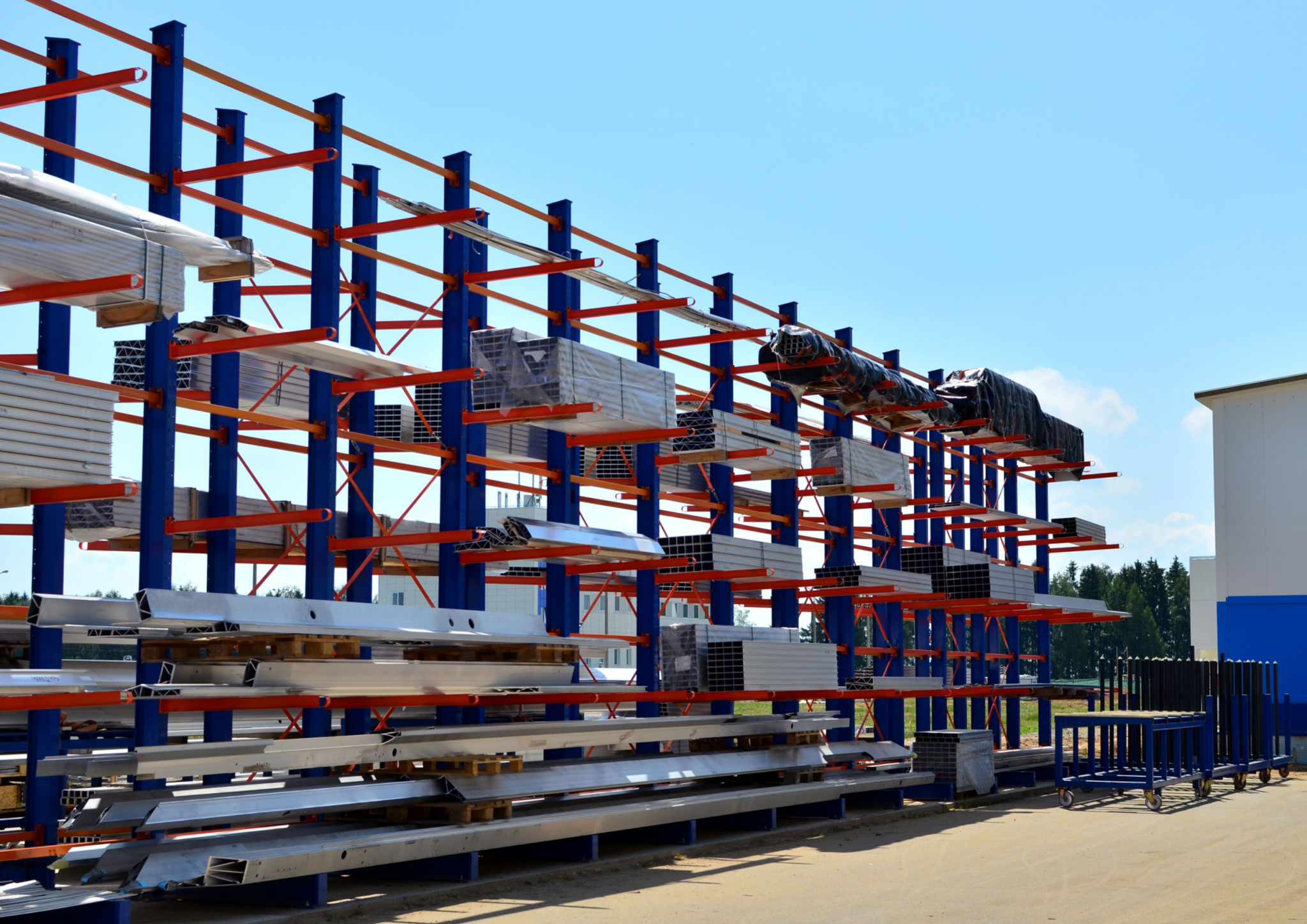 cantilever-racks-birmingham- A cantilever racking system in Birmingham supplied by Teepee Materials Handling